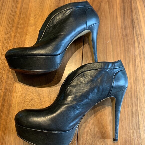 Nine west, leather, bootie, platform stiletto heel sz 8 M, black, EUC - Picture 2 of 16
